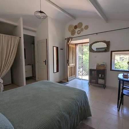 La De Ptitruc Au Coeur Du Maquis Homestay szállás *