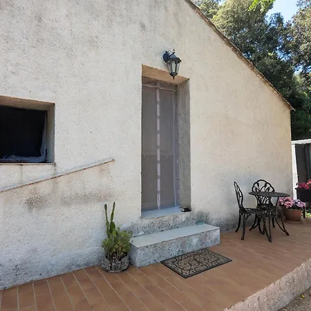 Quarto em Acomodações Particulares La De Ptitruc Au Coeur Du Maquis